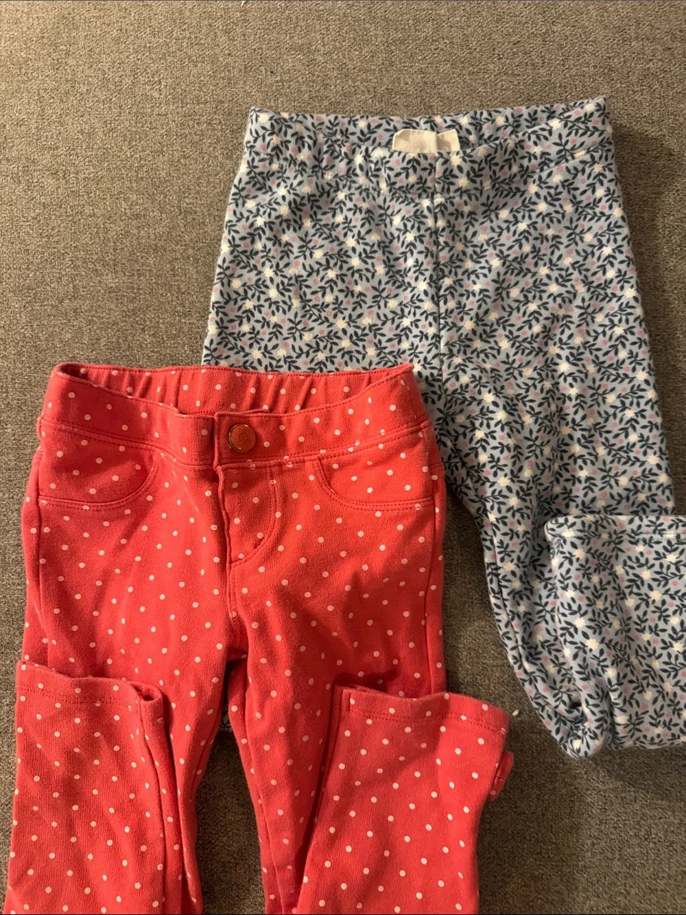 5/$15- Pants bundle size 4